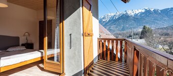 Cottage 'La Belle Étoile' with Mountain View and Shared Garden