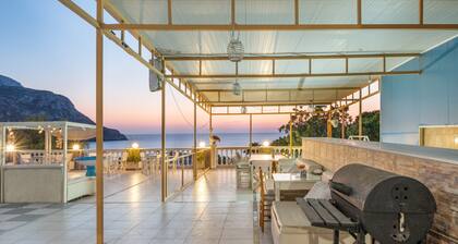 Ferienwohnung 'Zwei-Schlafzimmer Nr. 1' mit Meerblick, Wi-Fi und Klimaanlage