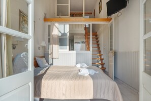 2 bedrooms, iron/ironing board, free WiFi, bed sheets - Apartment 'Two-Bedroom  No 1' with Sea View, Wi-Fi and Air Conditioning (Panormos Kalymnos)