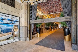 Interior - OTR Stadium Loft with Pool & Gym (Cincinnati)