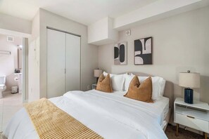 1 bedroom, iron/ironing board, WiFi, bed sheets - OTR Stadium Loft with Pool & Gym (Cincinnati)