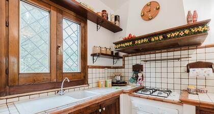 Villa 'Le Tuie' with Mountain View, Wi-Fi and Air Conditioning