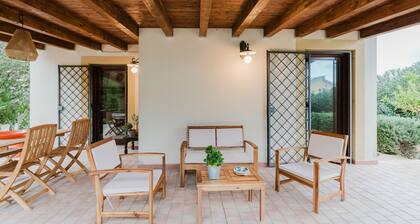 Villa 'Le Tuie' with Mountain View, Wi-Fi and Air Conditioning