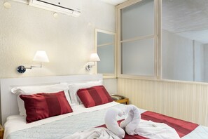 1 chambre, fer et planche à repasser, accès au Wi-Fi (inclus)