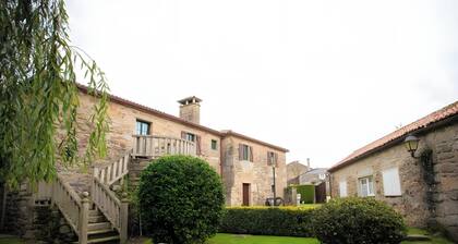 Country House 'Casa De Barreiro' with Mountain View, Private Pool and Wi-Fi