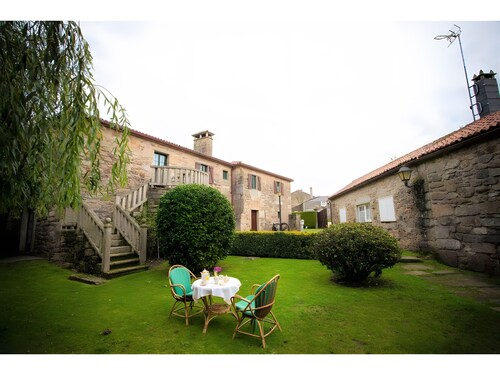 Country House 'Casa De Barreiro' with Mountain View, Private Pool and Wi-Fi