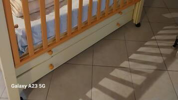 2 chambres, fer et planche Ă repasser, Wi-Fi gratuit, draps fournis