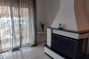 Interior - Apartment 'Menidi' with Sea View, Wi-Fi and Air Conditioning (Menidi)