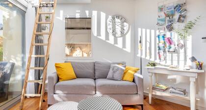 Apartment 'Superbe Duplex En Centre Ville' with Private Garden and Wi-Fi