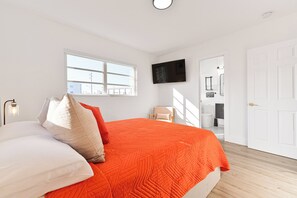 5 bedrooms, iron/ironing board, travel cot, WiFi