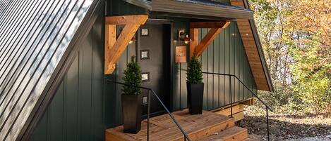 المنشأة من الخارج