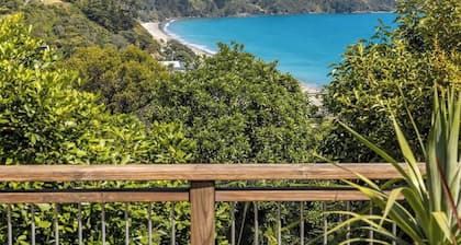 Seahorse Cottage - Overlooking Onetangi Beach