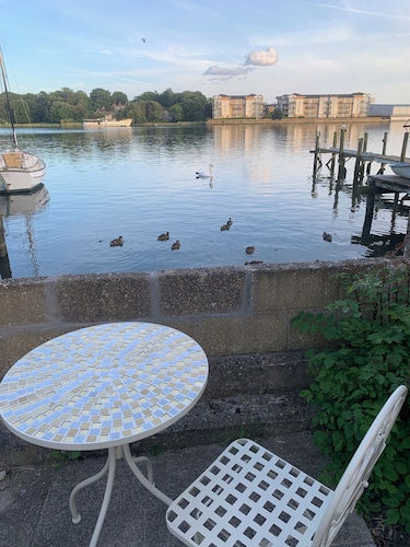 Perfect 2-bedroom house, Albert cottage with WiFi in charming Southampton