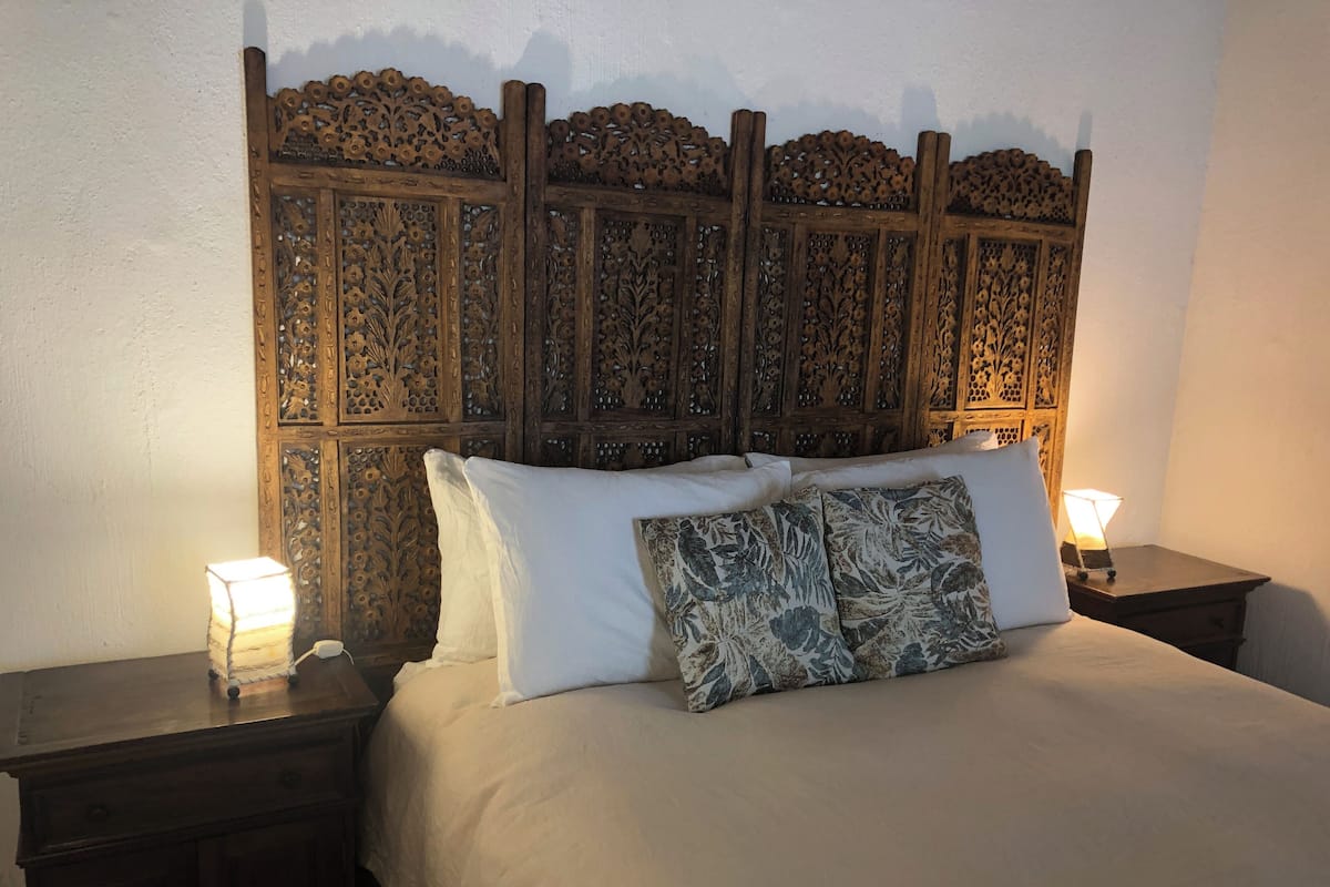 Chambre Double Standard, 1 grand lit et 1 canapé-lit, non-fumeur, salle de bains privée