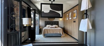 Luxury apt with jacuzzi near downtown