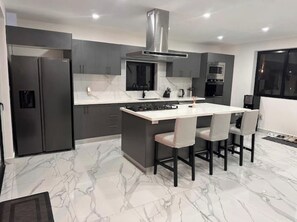 Microwave, oven, stovetop, dishwasher