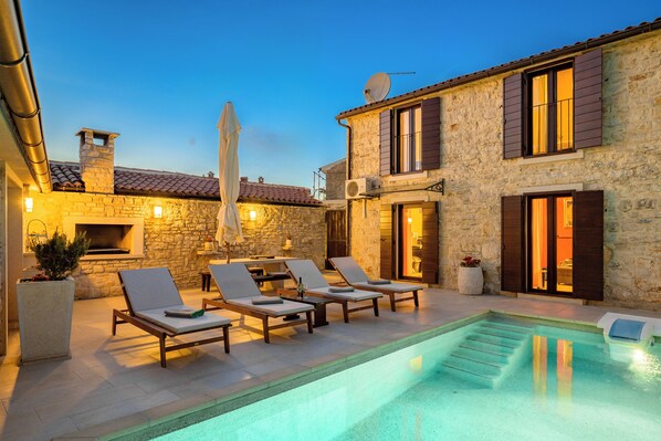 Pool - Villa Emilia-Antonia (Istria - Bale) (Bale)