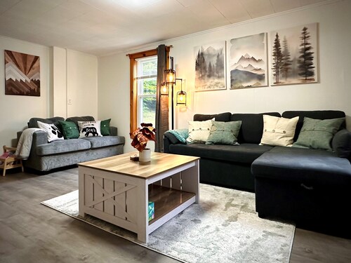 4BR Summer Home For 10ppl with Game Room -White Mtns!