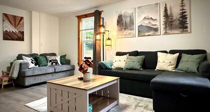 4BR Summer Home For 10ppl with Game Room -White Mtns!