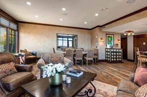 TV, fireplace, offices