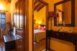 3 slaapkamers, een bureau, een strijkplank/strijkijzer, gratis wifi