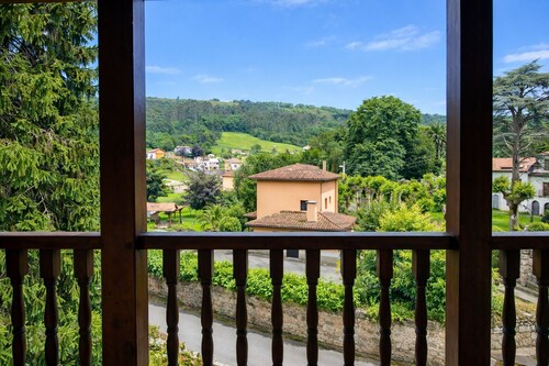 La Curuxa House in Vidiago, Llanes