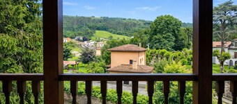 La Curuxa House in Vidiago, Llanes