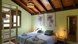 3 bedrooms, iron/ironing board