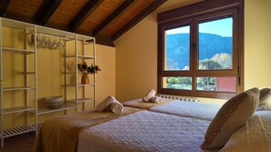 3 Schlafzimmer, Bügeleisen/Bügelbrett