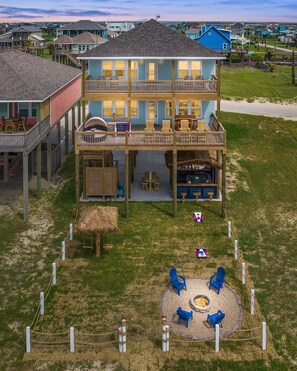 Property grounds - Beachfront Oasis w/ Hot Tub, Yard & Game Room (Crystal Beach)