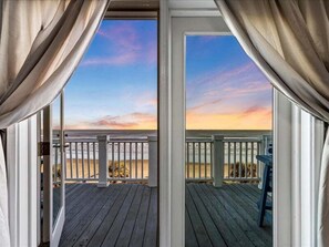 Interior - Beachfront | Hot Tub, Game Room, Firepit & Ocean Views (Port Bolivar)