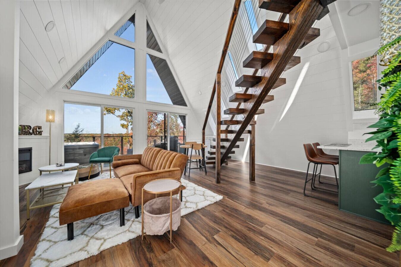 Smart-TV, Kamin, Bücher