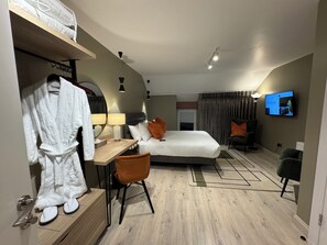 Deluxe Double Room, City View