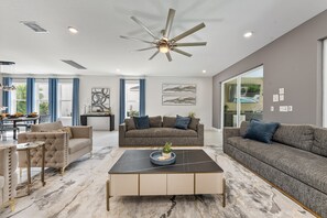 Smart TV, video games