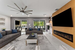 Smart TV, video games - Homestead Dream | 8 bed, 9 bath | Loft Game Area | Custom Kids Bedrooms | Reunion Membership (Kissimmee)