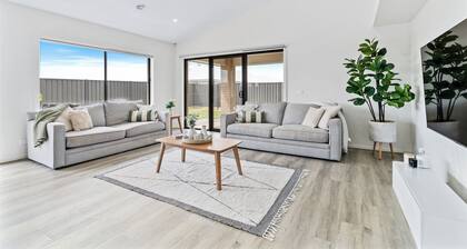 Yarrawonga Getaway, perfect for families and large groups!