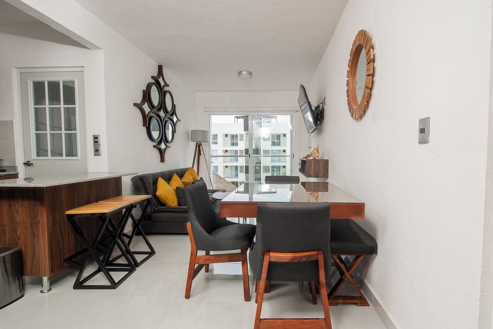 Family Apartment | Dining room