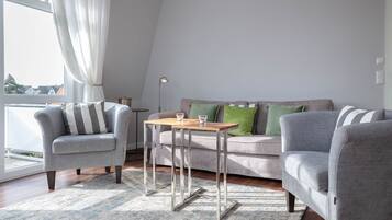 Fernseher, Stereoanlage