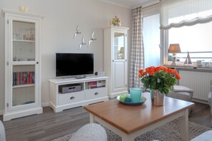 TV - North Shore - NORTH SHORE- Modern and spacious 2-room apartment for up to 3 people (Sylt)