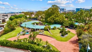 المنطقة المحيطة بالمنشأة