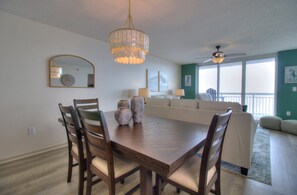 Dining - Stunning Oceanfront 3 Bedroom 3 Bath Condo - Crescent Shores North Myrtle Beach (North Myrtle Beach)