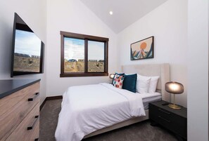 3 habitaciones, tabla de planchar con plancha, cuna de viaje y wifi 