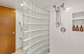 Shower, hair dryer, towels