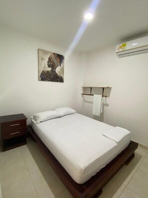 3 bedrooms, bed sheets