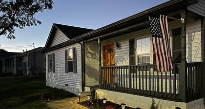 Charming 3-bedroom house in Pleasant Oak Grove with AC, WiFi