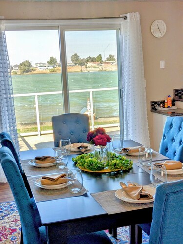 Lakeway Lookout – Modern Lakefront