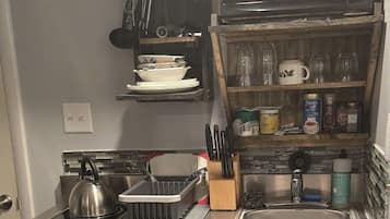 冰箱、微波炉、炉灶、茶具/咖啡用具