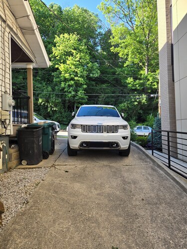 Stand Alone Studio, Free Off Street Parking, Walkable 2 Downtown, Beautiful Area