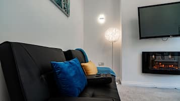 TV, fireplace, stereo