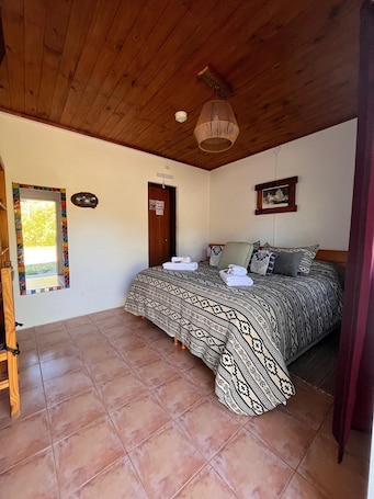 Comfort Double or Twin Room | Free WiFi. HOSTERIA THIAMALU